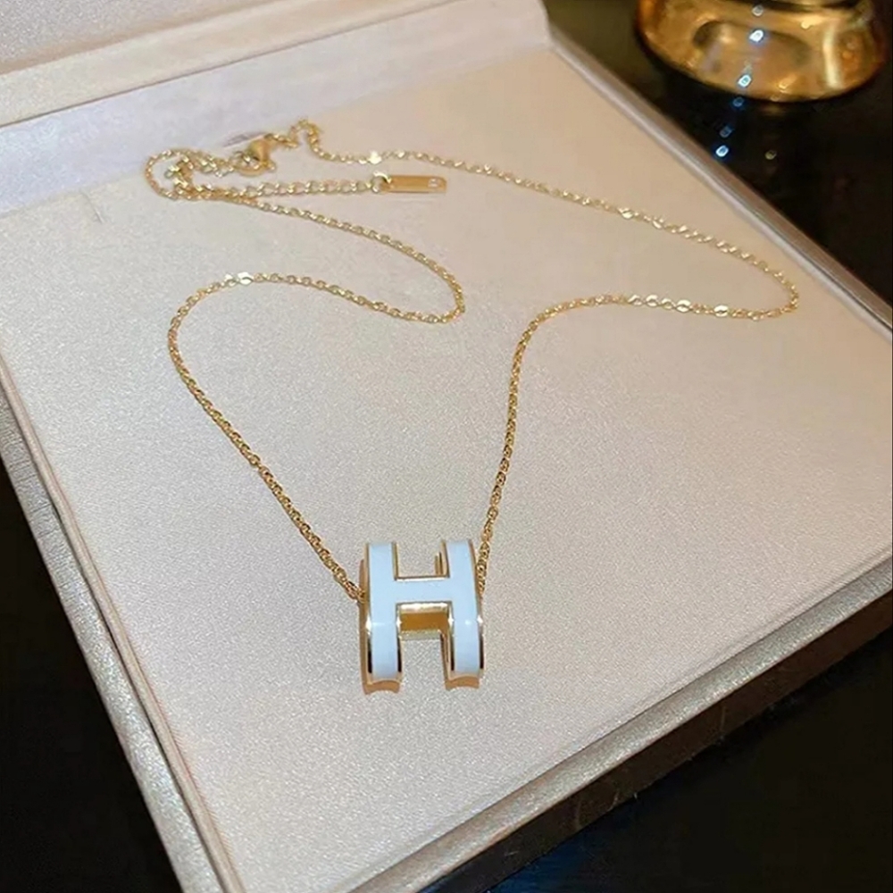 18K Gold Letter H White Enamel Necklace